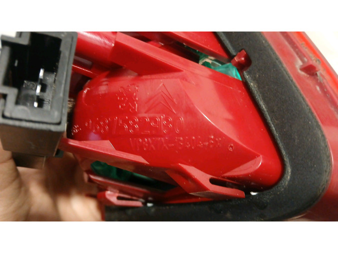 PILOTO TRASERO DERECHO INTERIOR CITROEN C5 ROJO/BLANCO 2008