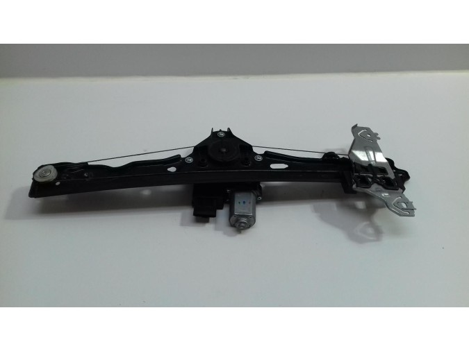 ELEVALUNAS DELANTERO IZQUIERDO NISSAN PULSAR 2016