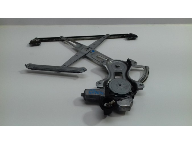 ELEVALUNAS DELANTERO DERECHO TOYOTA PRIUS 2011