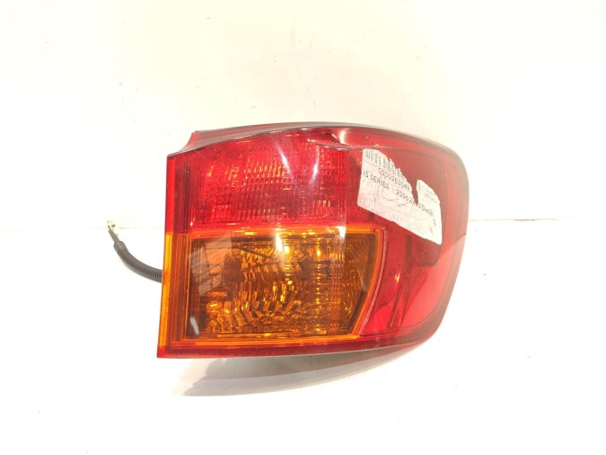 PILOTO TRASERO DERECHO LEXUS IS SERIES 2006