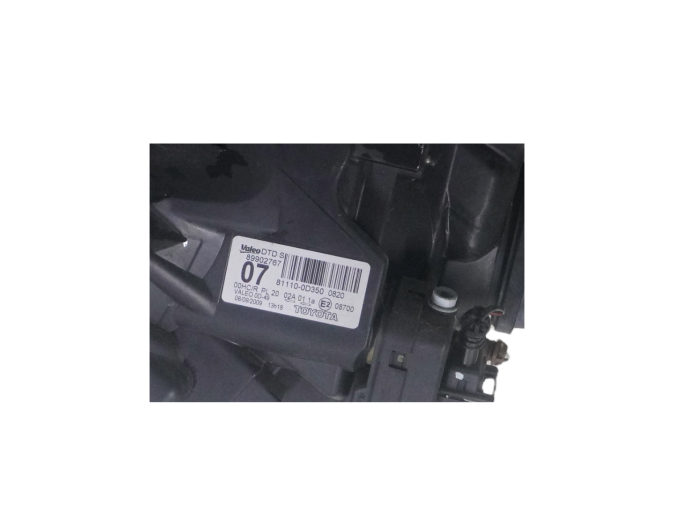 FARO DERECHO  TOYOTA YARIS 2010
