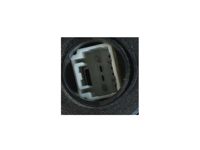 CERRADURA PUERTA TRASERA IZQUIERDA TOYOTA AVENSIS 2010
