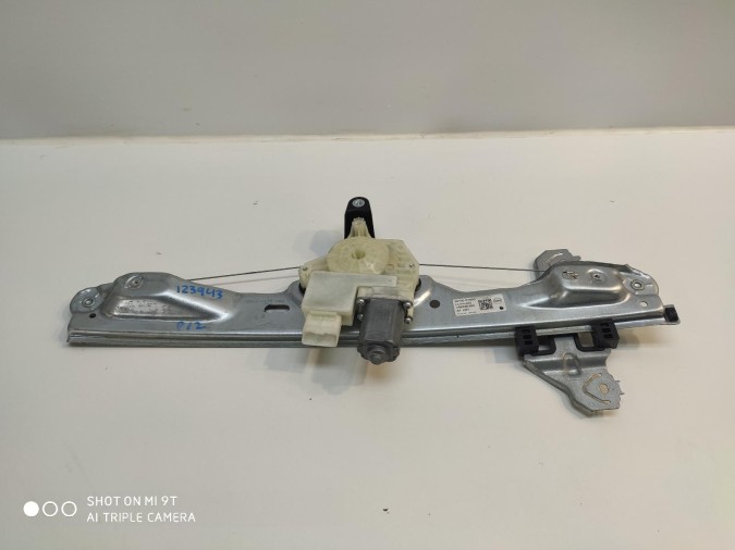 ELEVALUNAS DELANTERO DERECHO NISSAN QASHQAI 2019