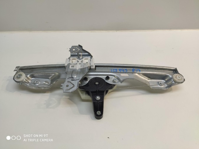 ELEVALUNAS TRASERO IZQUIERDO NISSAN QASHQAI 2019