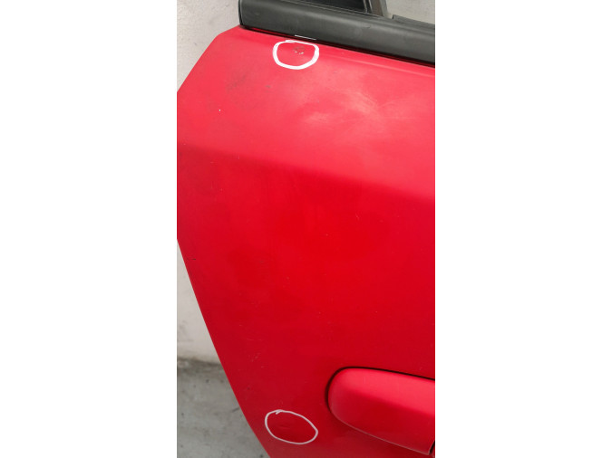 PUERTA TRASERA DERECHA MAZDA 3 ROJA 2008