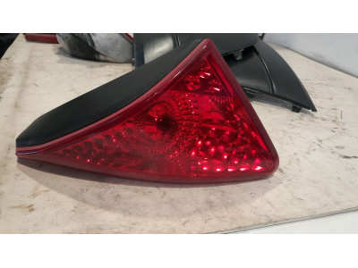 PILOTO TRASERO DERECHO INTERIOR PEUGEOT 3008 2012