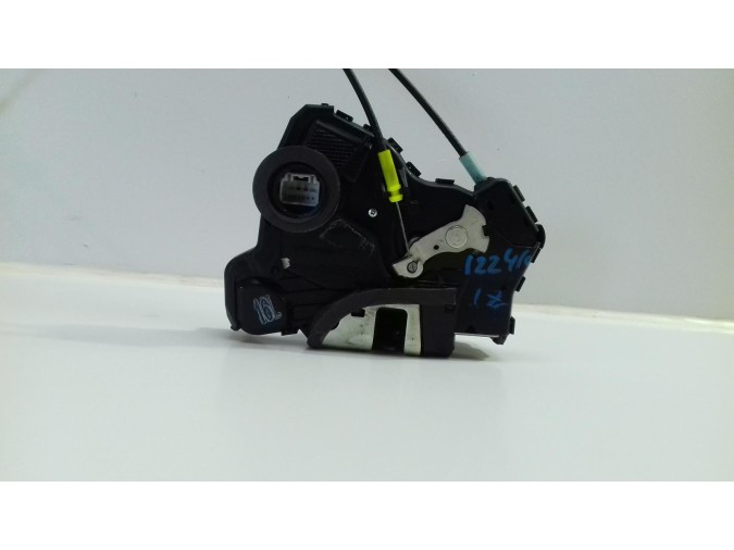 CERRADURA PUERTA DELANTERA IZQUIERDA TOYOTA COROLLA 2006