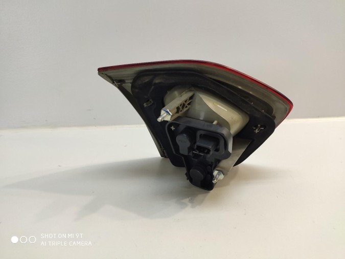 PILOTO TRASERO DERECHO RENAULT FLUENCE 2010