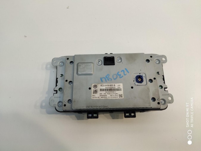 PANTALLA MULTIFUNCION VOLKSWAGEN POLO 2016