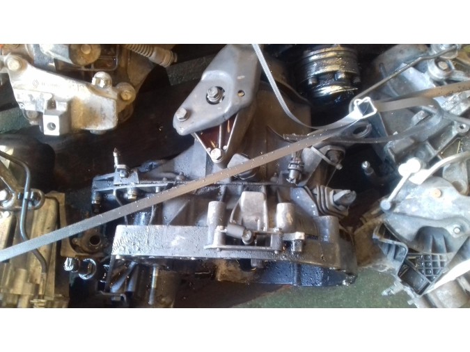 CAJA CAMBIOS RENAULT CLIO 1999