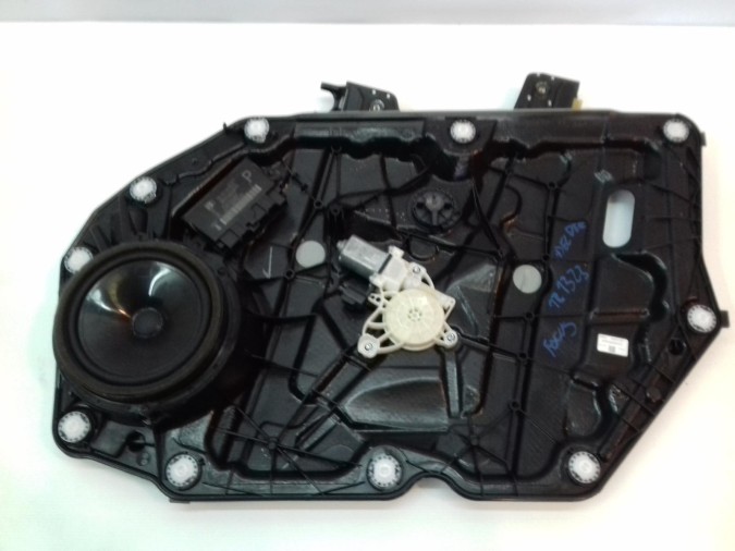 ELEVALUNAS DELANTERO DERECHO FORD FOCUS 2019