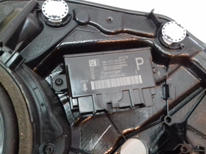 ELEVALUNAS DELANTERO DERECHO FORD FOCUS 2019
