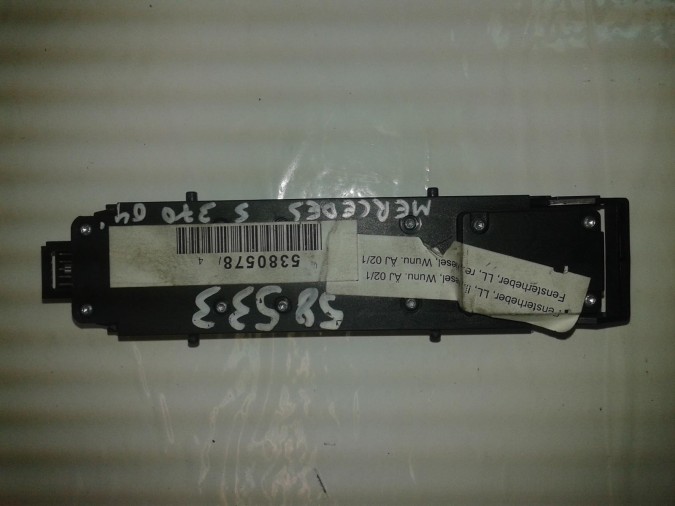 MANDO ELEVALUNAS DELANTERO IZQUIERDO MERCEDES CLASE S 2003