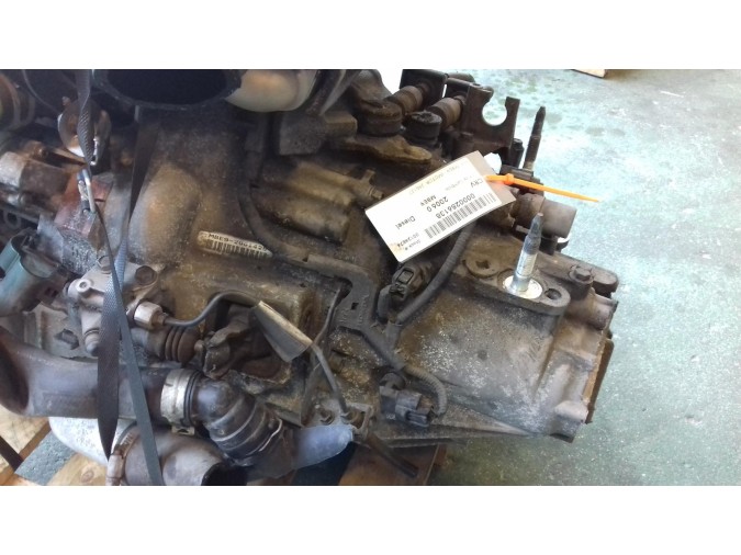 CAJA CAMBIOS DACIA SANDERO 2006