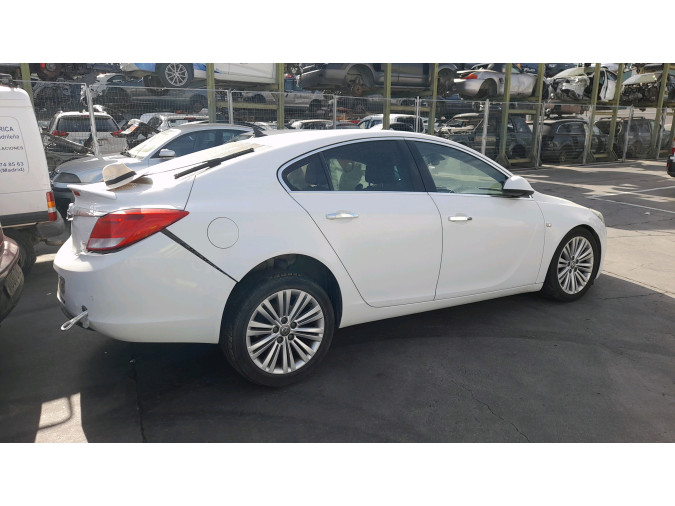 REJILLA IZQUIERDA PARAGOLPES DELANTERO OPEL INSIGNIA 2013