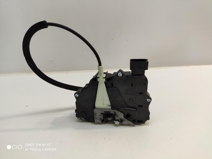 CERRADURA PUERTA DELANTERA DERECHA OPEL CORSA 2018