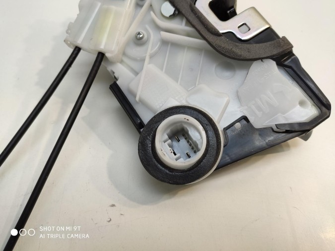 CERRADURA PUERTA DELANTERA IZQUIERDA TOYOTA YARIS 2018