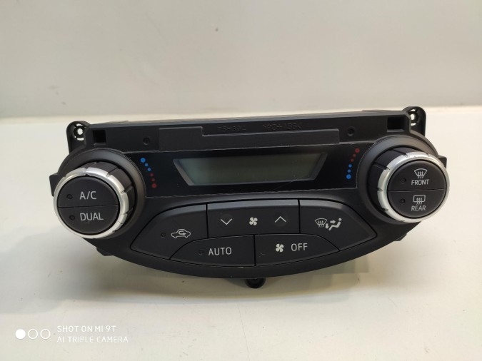 MANDO CALEFACCIÓN TOYOTA YARIS 2018