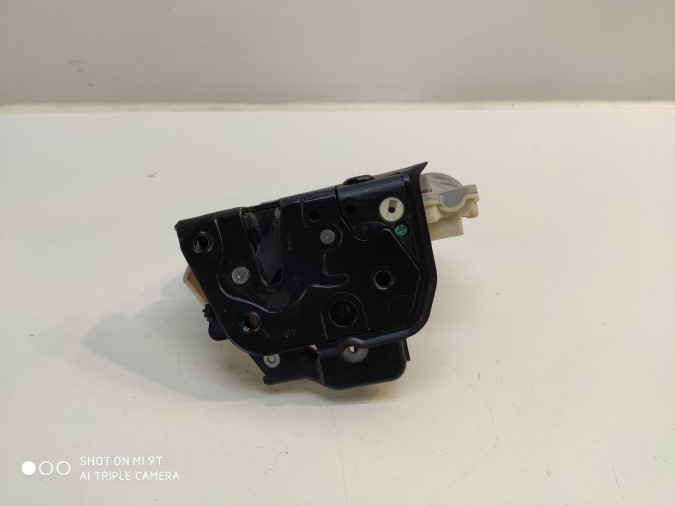 CERRADURA PUERTA TRASERA DERECHA NISSAN MICRA 2006