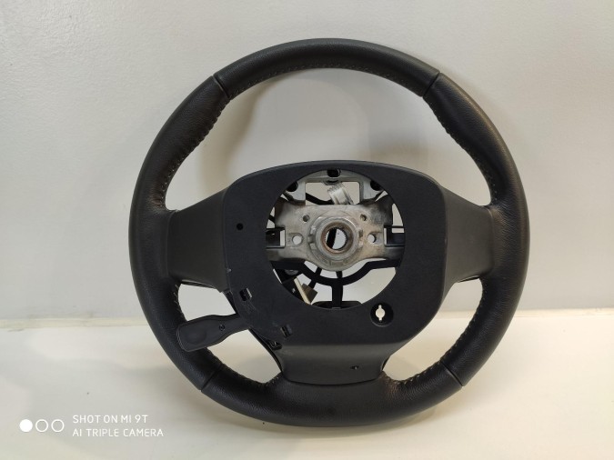 VOLANTE TOYOTA YARIS 2018