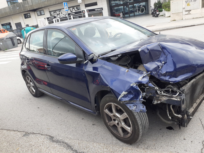 PILOTO TRASERO DERECHO VOLKSWAGEN POLO 2012