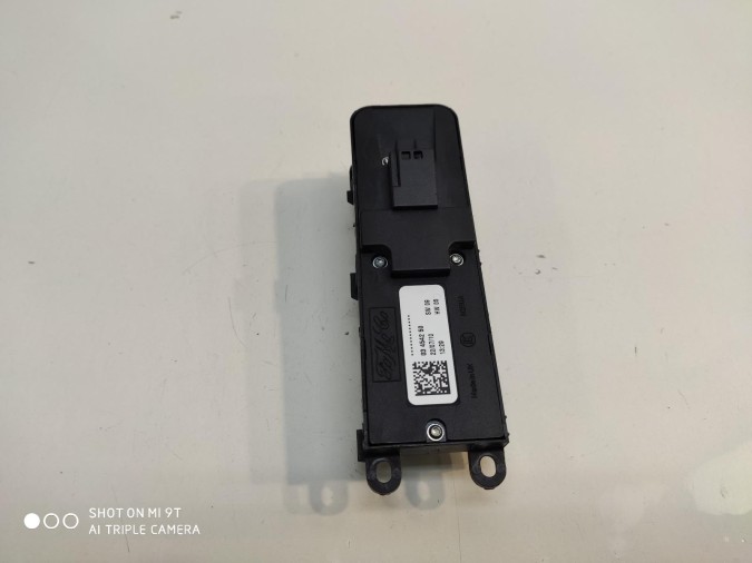 MANDO ELEVALUNAS DELANTERO IZQUIERDO HYUNDAI I20 2010