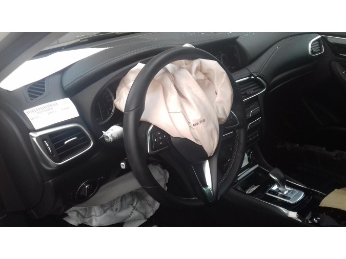 Volante INFINITI QX30 43516
