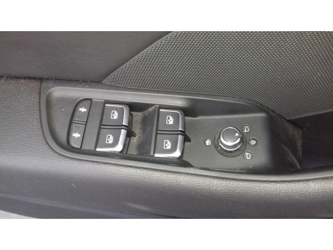 MANDO ELEVALUNAS DELANTERO IZQUIERDO AUDI A3 2019