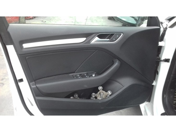 ELEVALUNAS DELANTERO IZQUIERDO AUDI A3 2019