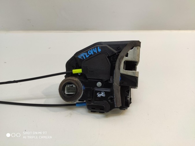 CERRADURA PUERTA TRASERA DERECHA TOYOTA AURIS 2010