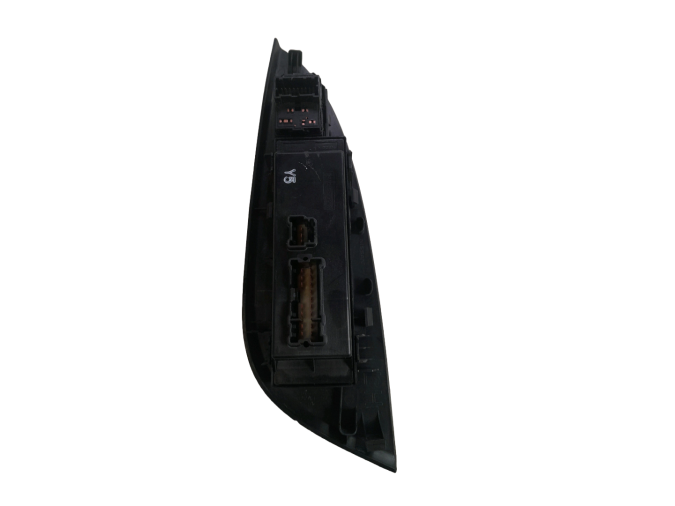 INTERRUPTOR DELANTERO IZQUIERDO NISSAN PULSAR 2015