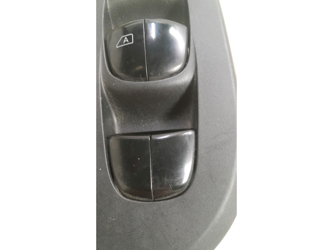 INTERRUPTOR DELANTERO IZQUIERDO NISSAN PULSAR 2015