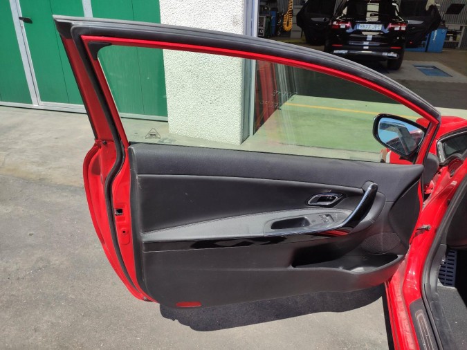 ELEVALUNAS DELANTERO IZQUIERDO KIA CEED 2017
