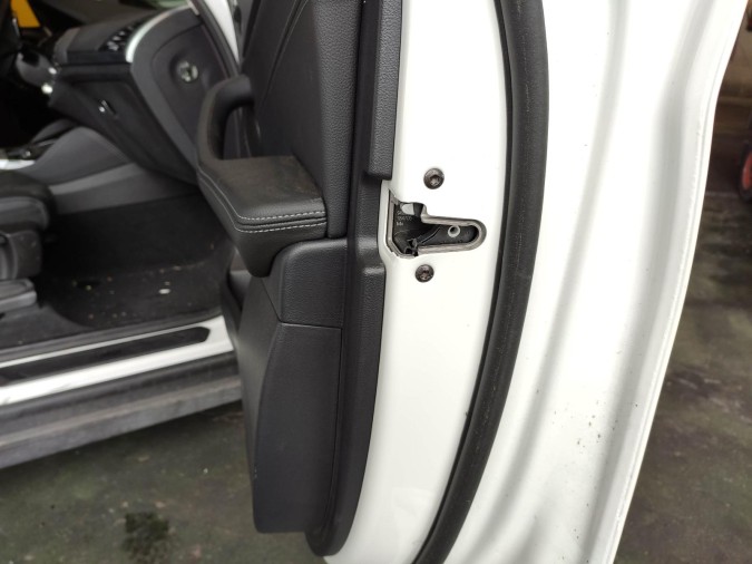 CERRADURA PUERTA DELANTERA DERECHA OPEL CORSA 2019