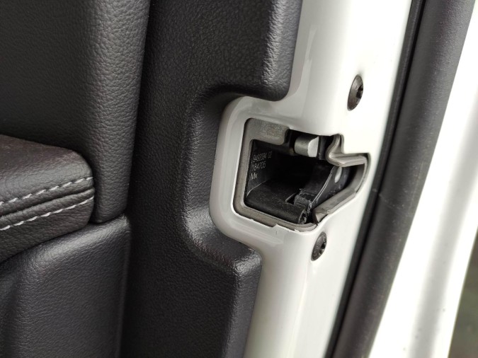 CERRADURA PUERTA DELANTERA DERECHA OPEL CORSA 2019