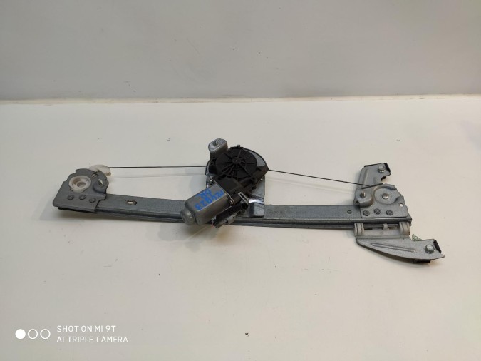 ELEVALUNAS DELANTERO DERECHO TOYOTA AYGO 2011