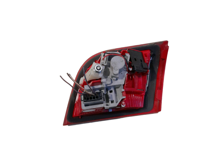 PILOTO TRASERO IZQUIERDO INTERIOR AUDI A3 2010