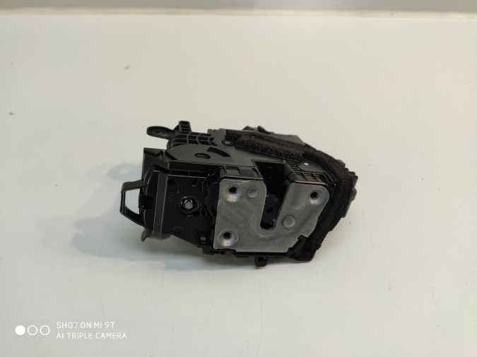 CERRADURA PUERTA DELANTERA DERECHA NISSAN MICRA 2019