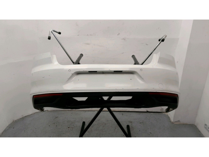 PARAGOLPES TRASERO VOLKSWAGEN PASSAT BLANCO 2021