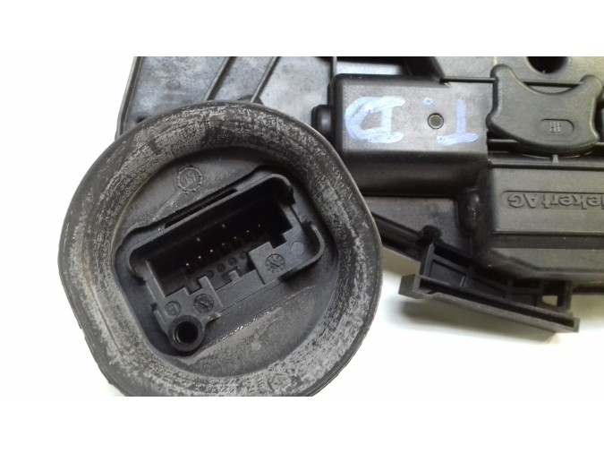 CERRADURA PUERTA TRASERA DERECHA VOLKSWAGEN GOLF 2013