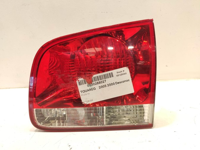 PILOTO TRASERO DERECHO INTERIOR TOYOTA AVENSIS 2005