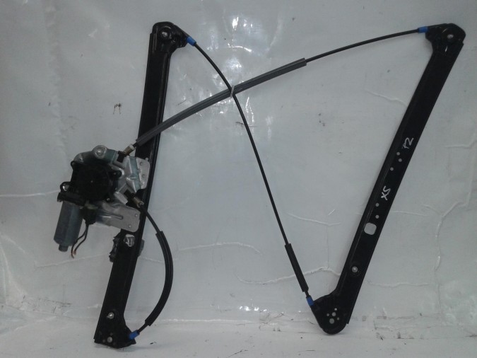 ELEVALUNAS DELANTERO DERECHO BMW X5 2008