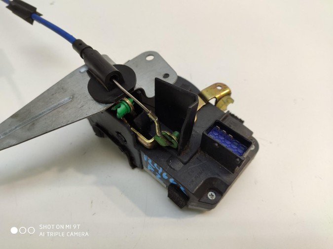 CERRADURA PUERTA DELANTERA DERECHA SAAB 95 2004