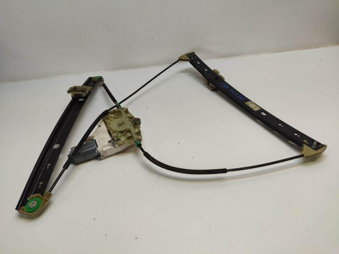 ELEVALUNAS DELANTERO IZQUIERDO AUDI Q7 2011