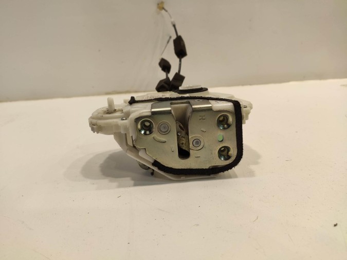 CERRADURA PUERTA TRASERA DERECHA PEUGEOT 2008 2007