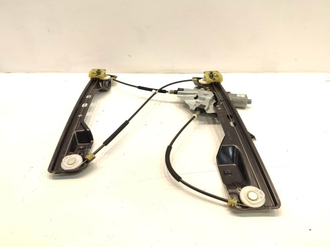 ELEVALUNAS DELANTERO DERECHO OPEL ZAFIRA 2015
