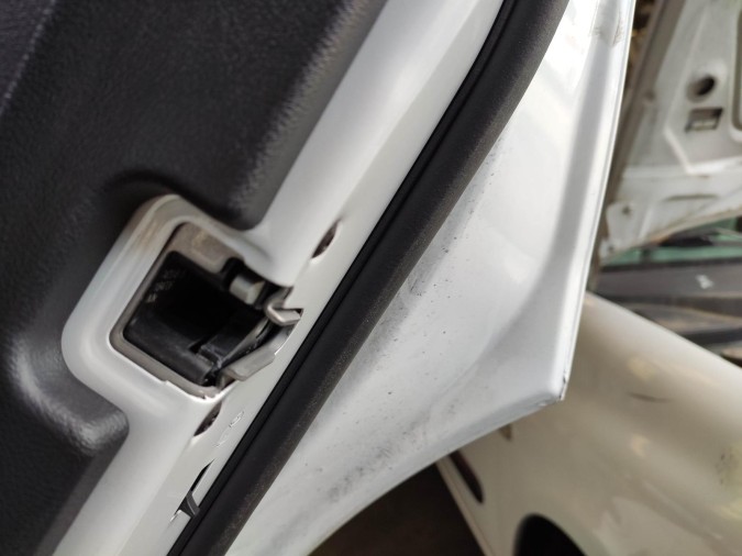 CERRADURA PUERTA TRASERA DERECHA FORD FOCUS 43628