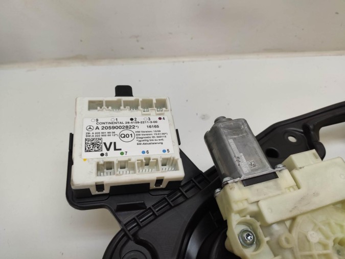 ELEVALUNAS DELANTERO IZQUIERDO MINI MINI 2016