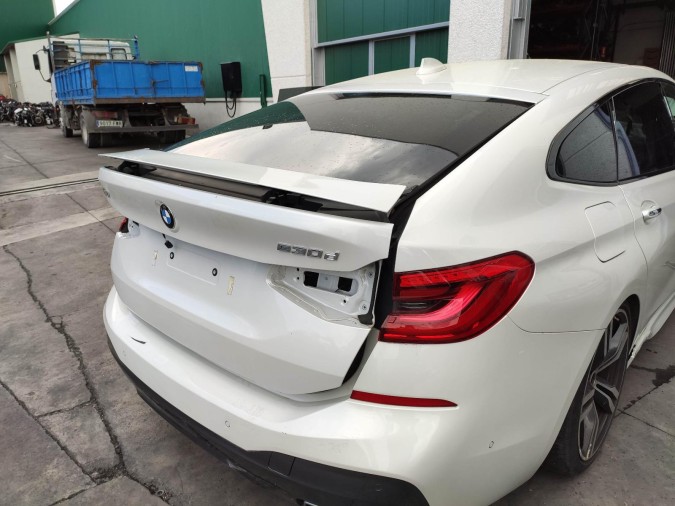 PORTON BMW 6 SERIES GRAN TURISMO (GT) BLANCO 2018