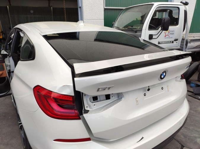 PORTON BMW 6 SERIES GRAN TURISMO (GT) BLANCO 2018